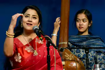 Shruti Bujarbaruah, Ramkrishna Karambelkar, Harshal Katdare, हितचिंतक स्नेह मेळावा आणि शास्त्रीय संगीत मैफिल